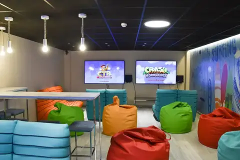 tenerife-best-jacaranda-gameroom