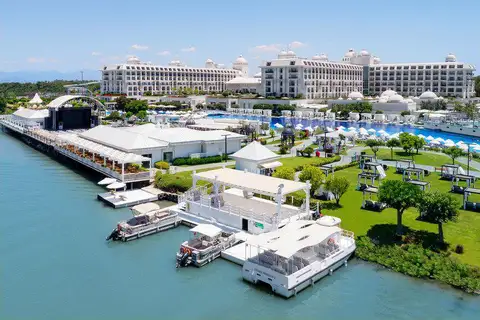 titanic-deluxe-golf-belek-zwembaden