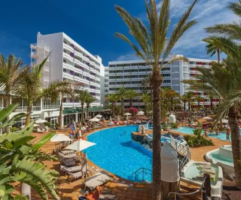 zwembad van hotel abora buenaventura by lopesan