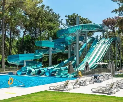 glijbanen Arcanus side resort in side turkije