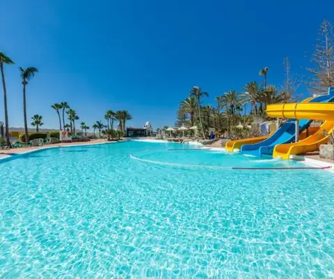 zwembad van Hotel Abora Interclub by Lopesan in gran canaria