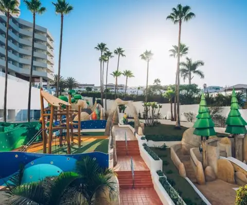 speeltuin iberostar bouganville