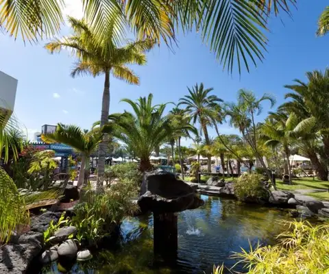 tuin van hotel seaside los jameos playa in lanzarote