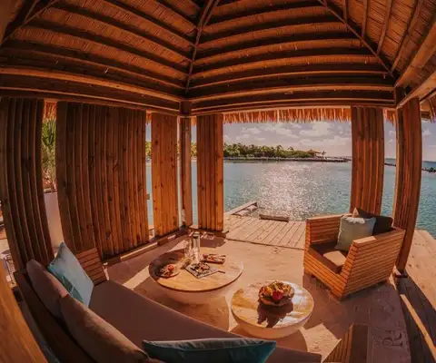lounge renaissance wind creek aruba resort