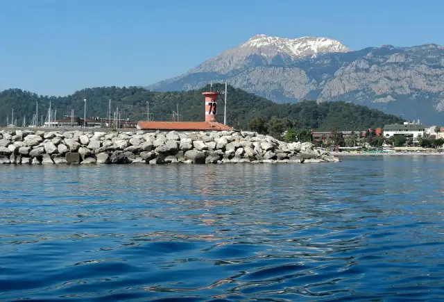 Kemer jachthaven en Moonlight Park in Kemer en Tekirova