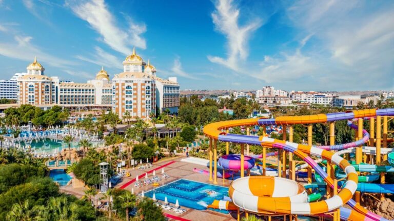 waterpark van hotel delphin be grand in turkije