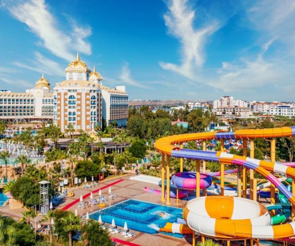waterpark van hotel delphin be grand in turkije