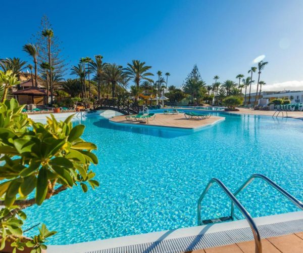 zwembad van Hotel Abora Interclub by Lopesan in gran canaria