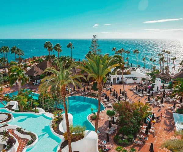 Het zwembad van Hotel Jardin Tropical Resort en spa op Tenerife